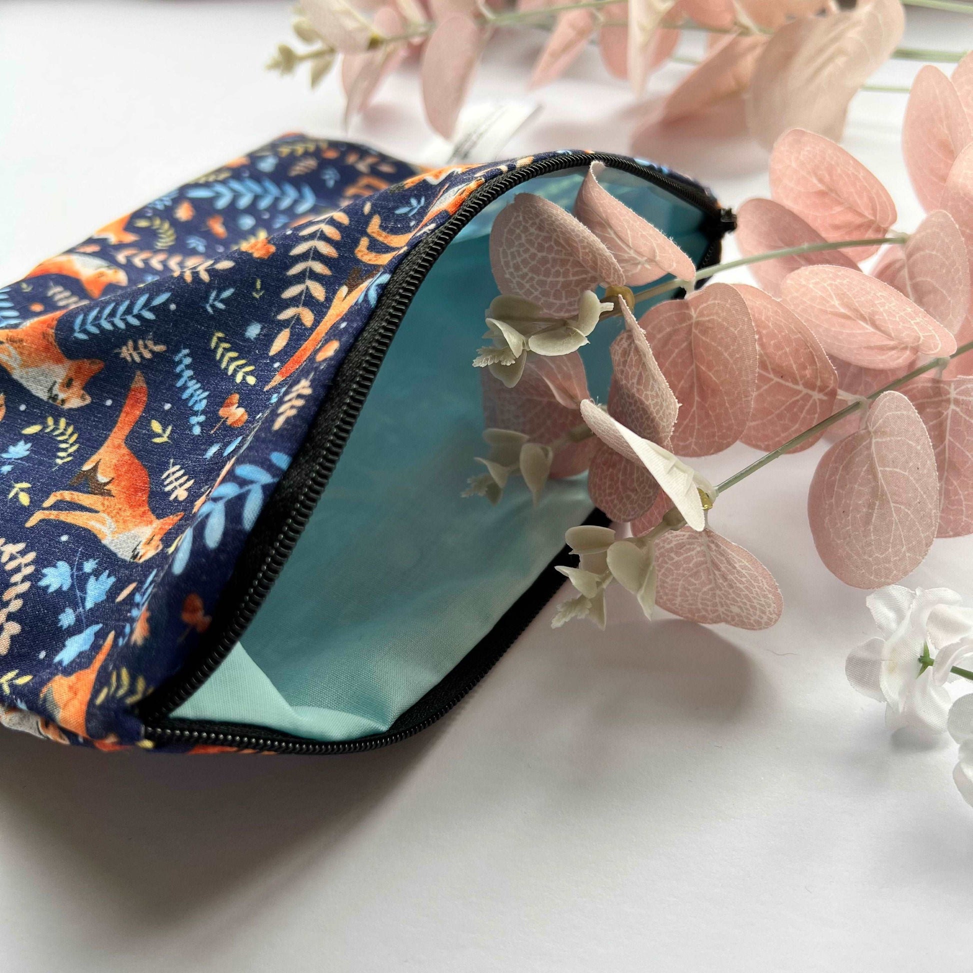 Fox gifts UK – stylish fox storage pouch.